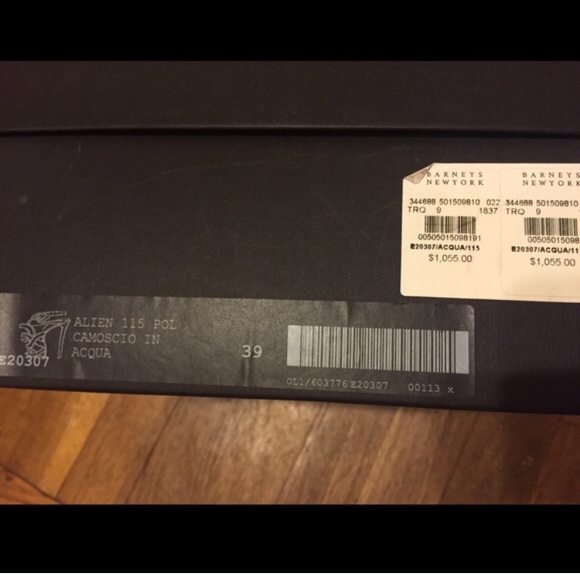 Authentic Giuseppe Zanotti suede heels! - Picture 3 of 4